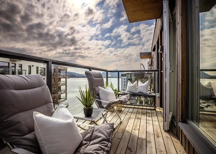 Lejlighed New Penthouse With Sea View In Centrum
